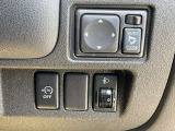 運転席まわりの画像です。
