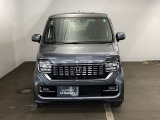 このフロントマスクは個性もいっぱい 人気の車です。