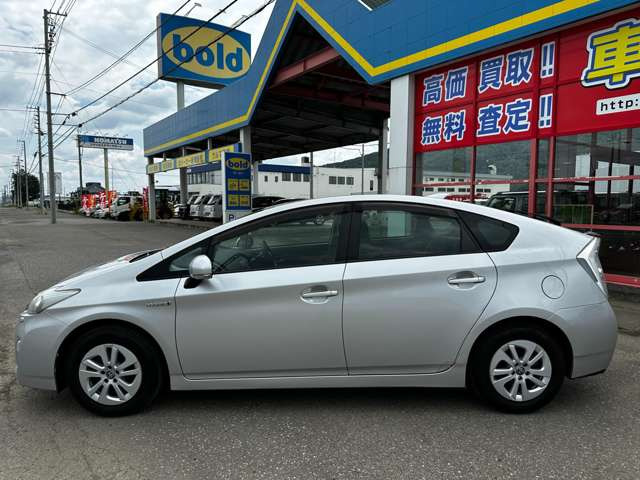 トヨタ プリウス 1.8 S ツーリングセレクション の中古車詳細 (66,000