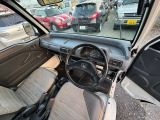初心者の方でも安心して運転していただける視野の広さとなっております。