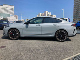 【XDrive】強大なパワーをXdriveシステムが瞬時に理想的な可変配分を行い、かつてない安心・快適・スポーティな走りを約束します。走行状況に応じてトルク配分を最適化してくれる優れものです!
