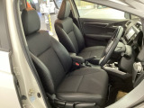 シートはフィット性も良く、楽な運転姿勢を保てます。