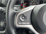 ステアリングリモコンスイッチにてオーディオ操作可能となっております。運転にも集中できます。