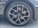 自動車保険も純正のクオリティを。BMWの正規ディーラーのみが取り扱い可能な、BMW専用自動車保険。専任のスタッフが皆様のカーライフを24時間365日サポート致します。