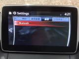 Bluetoothに接続することで、スマートフォンに入っている音楽アプリを車内で楽しめたり、通話が出来ます♪