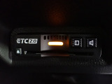 デザインスッキリのビルトイン『ETC』!高速道路の特典はもちろん、キャッシュレスなので料金所では徐行するだけで通過可能です!
