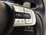 【アダプティブ・クルーズ・コントロール】予め設定した車速内でクルマが自動的に加減速。 前走車との適切な車間距離を維持しながら追従走行し、高速道路でのドライバーの疲労を軽減してくれる嬉しい機能付♪