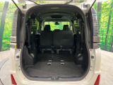 普段のお買い物や通勤、送迎等に十分な荷室スペースを確保しております。セカンドシートを倒すと、大きな荷物の積載も可能です♪