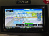 【ナビゲーション】ケンウッドナビ(MDV-S708)を装備しております。ブルートゥース・デジタルTV・DVD/CDプレーヤー・バックカメラ付きです。