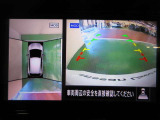 アラウンドビューモニター付きで駐車も楽々♪駐車が苦手な方でもこれで安心です!