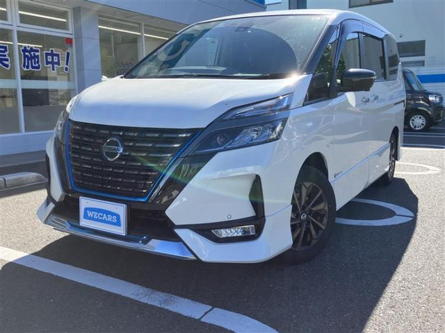 セレナ 1.2 e-POWER ハイウェイスター V アーバンクロム 