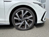 ◎225/40R18タイヤ/7.5Jx18アルミホイール(5ダブルスポーク)Bergamo