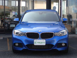 BMW在庫保有台数常時100台以上!ご来店の際はBMW本店(厚木市下荻野140-1)にご来店ください!弊社自慢の全天候型ショールーム!BMW在庫保有台数常時100台以上ございます!
