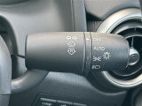 【オートライト(AUTO)】外の明るさをシステムが感知して、自動でヘッドライトが点灯します!ヘッドライトをつけ忘れを防ぐ便利機能です。
