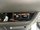 【 パワーバックドア 】荷物を抱えた状態でもスイッチ操作によるリアゲートの開閉が可能です☆お買い物時やアウトドアの際に役立ちますね♪