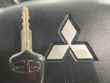 【キーレス】少し離れた場所からでもボタン一つでドアの開錠・施錠ができるのでとっても便利!ドアの鍵穴周りに傷をつけることもありません♪