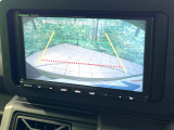 【バックカメラ】駐車時に後方がリアルタイム映像で確認できます。大型商業施設や立体駐車場での駐車時や、夜間のバック時に大活躍!運転スキルに関わらず、今や必須となった装備のひとつです!