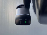 ドライブレコーダー。映像と音声で運転を記録してくれるので万が一の時にも安心です。