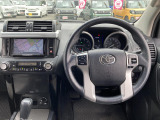 ●仕入れ段階で徹底したチェックを行い、厳しい審査にパスした車だけを展示・販売しています。弊社ではこれをプロチェックと呼び、数十の独自チェック項目に基づき、車の状態を調べ上げています。