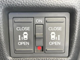 【両側パワースライドドア】スマートキーや運転席のスイッチで後席両側スライドドアの開閉が可能♪電動だから力を入れてドアを開ける必要が無く、小さなお子様でも簡単に開け閉めでき快適です♪