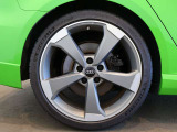 アルミホイール 5アームローターデザイン マットチタンルック 8J x 19 (Audi Sport)235/35 R19/アウディマグネティックライド