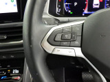 Travel Assist。設定した速度を上限に自動で加減速し、一定の車間距離,およ走行レーンを保つことでロングドライブの疲労を軽減します