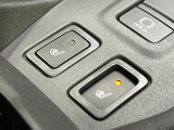 【シートヒーター】寒い日に重宝するシートヒーター!エアコンより早く温まってくれるので寒がりの人も安心ですね♪エアコンの温風は乾燥するから苦手、という方にもをおすすめです。