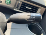 【オートライト】周りの明るさに応じて自動でヘッドライトの点灯・消灯ができる機能です!ライトの付け忘れ・消し忘れなどが無くなり、雨の日や夕方の走行も安心!トンネル通過時も便利ですね♪
