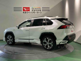 納車前にはプロのメカニックが点検、整備を行いますので安心してお乗り頂けます!!