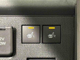 寒い日のドライブを快適にする運転席&助手席シートヒーターが付いてます。アクセサリーソケット(12V/120W)も装備されています。