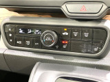 【前席シートヒーター】寒い日に重宝するシートヒーター!エアコンより早く温まってくれるので寒がりの人も安心ですね♪エアコンの温風は乾燥するから苦手、という方にもをおすすめです。