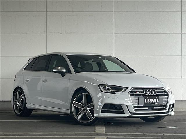 S3スポーツバック2.0 4WD4WD 本革シート
