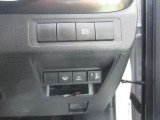当社には、電動四輪スクーターも取扱いをしてます。歩くのが大変な方、運転免許証の更新をあきらめた方、ぜひ乗ってみて下さい。あなたの足になります。簡単運転、免許不要です。お問合せ番号は 0778-52-1246まで!