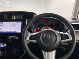使いやすく運転しやすいレイアウトの運転席周り。