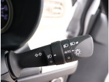 『1台』のお車に対して、3名体制で日々議論を重ね仕入れを行っております。