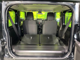普段のお買い物や通勤、送迎等に十分な荷室スペースを確保しております。セカンドシートを倒すと、大きな荷物の積載も可能です♪