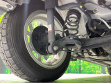 お車を安心してお乗りいただく為には、足回りの定期点検が欠かせません。サービスサポート(有償保証)では無料点検もご提供しており、安心のカーライフをお過ごしいただけるサポート体制が整っています。