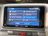 【ナビゲーション】目的地までしっかり案内してくれる使いやすいナビ。Bluetooth接続すればお持ちのスマホやMP3プレイヤーの音楽を再生可能!毎日の運転がさらに楽しくなります!!