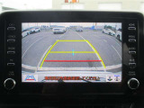 バックカメラ付き♪車庫入れ、バックでの駐車時に後方が見える事での安心感は大きいです☆一度装備したら外せなくなるアイテムです♪