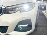 ●LEDヘッドライト:夜間走行時も良好な視界を確保し安心して運転できる高輝度LEDヘッドライトを装備!点灯速度が早く、消費電力も抑えられています。