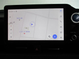 純正ナビを装備。タッチパネル式で使いやすく、お出かけもラクラクです。