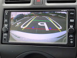 【バックモニター】車をバックさせる際に後方の様子をカーナビのモニターで確認。バック駐車を安全にスムーズに行うことができます!