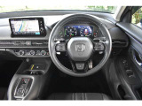 ドライバーを包み込み 運転の期待が高まるコックピット