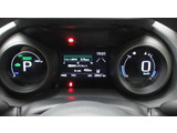 4.2インチカラーTFTマルチインフォメーションディスプレイで各種車両情報を表示できます。