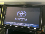【純正9型ナビ】人気の純正ナビを装備しております。ナビの使いやすさはもちろん、オーディオ機能も充実!キャンプや旅行はもちろん、通勤や買い物など普段のドライブも楽しくなるはず♪