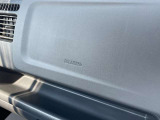 助手席にもエアバッグが装備されております。