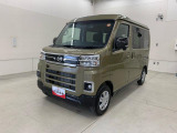 安心・安全な走行のために、ダイハツのプロの整備士が基本性能に関わる機能や状態を徹底的に点検しています。ご納車前には、法定12ヵ月点検相当の点検・整備を実施しています。