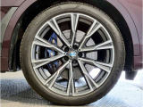 BMW純正アルミホイールです。納車時にはアルミホイールコーティングも承っております!是非ご検討下さいませ。