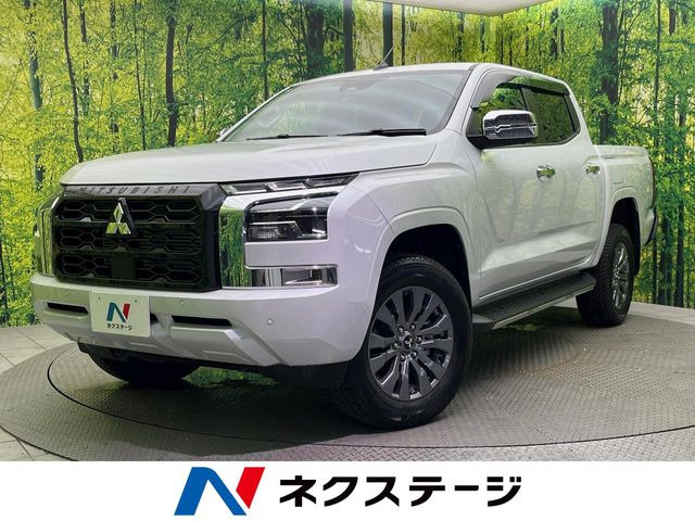 トライトン2.4 GLS ディーゼル 4WD