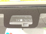 【スズキ セーフティサポート】走行中に前方の車両等を認識し、衝突しそうな時は警報とブレーキで衝突回避と被害軽減をアシスト。より安全にドライブをお楽しみいただけます。